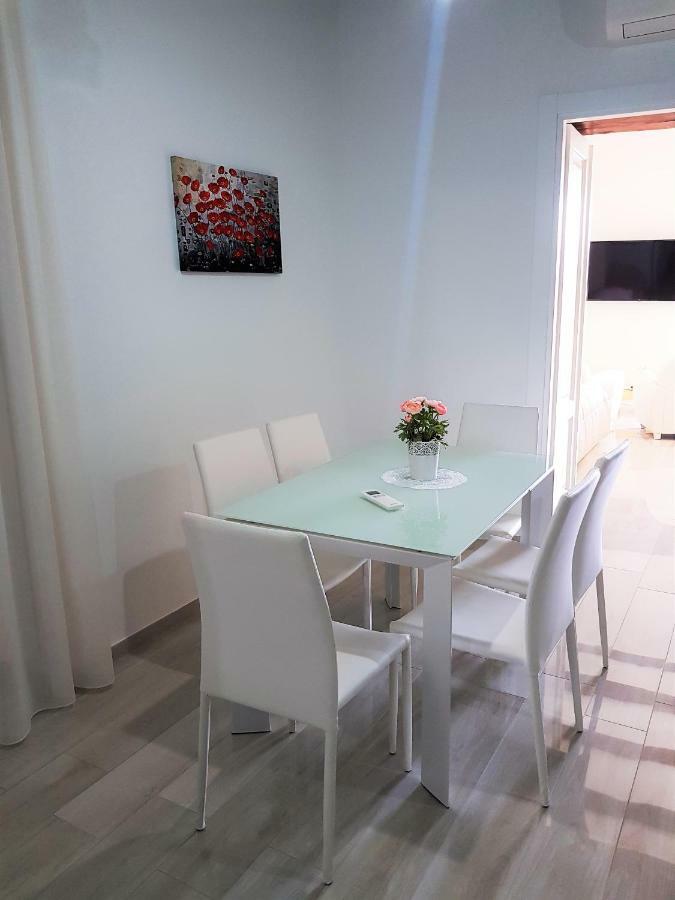 Al Teatro Verdi Luxury Apartment サレルノ エクステリア 写真