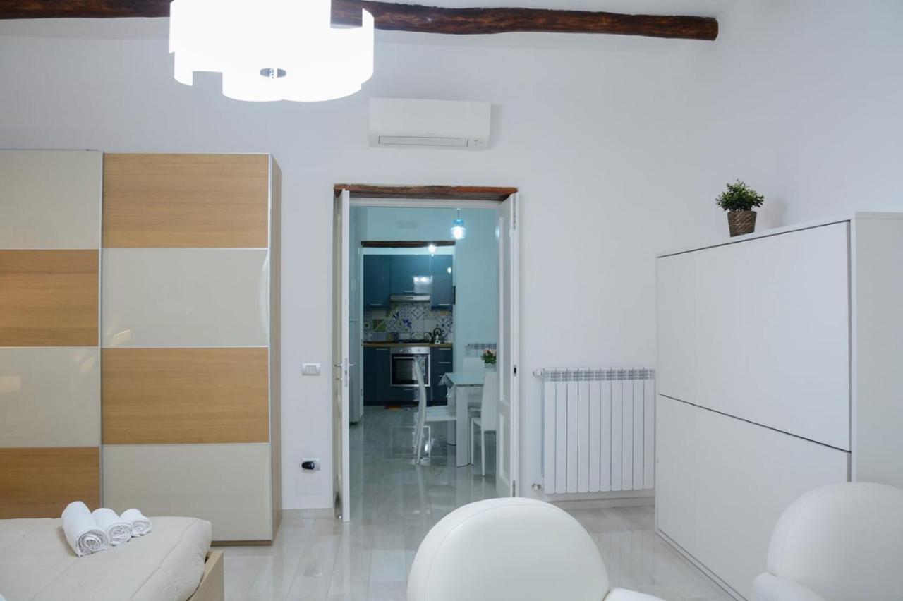 Al Teatro Verdi Luxury Apartment サレルノ エクステリア 写真