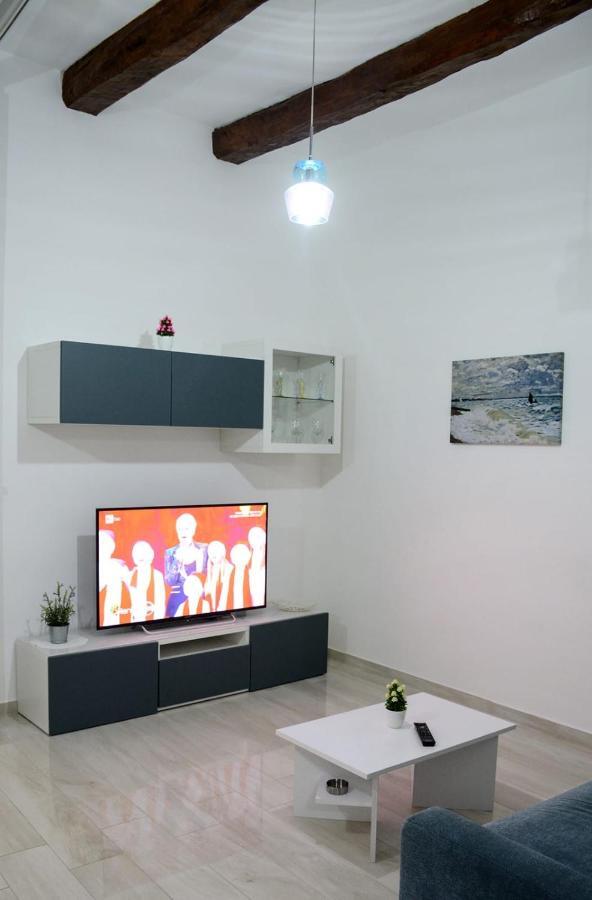 Al Teatro Verdi Luxury Apartment サレルノ エクステリア 写真
